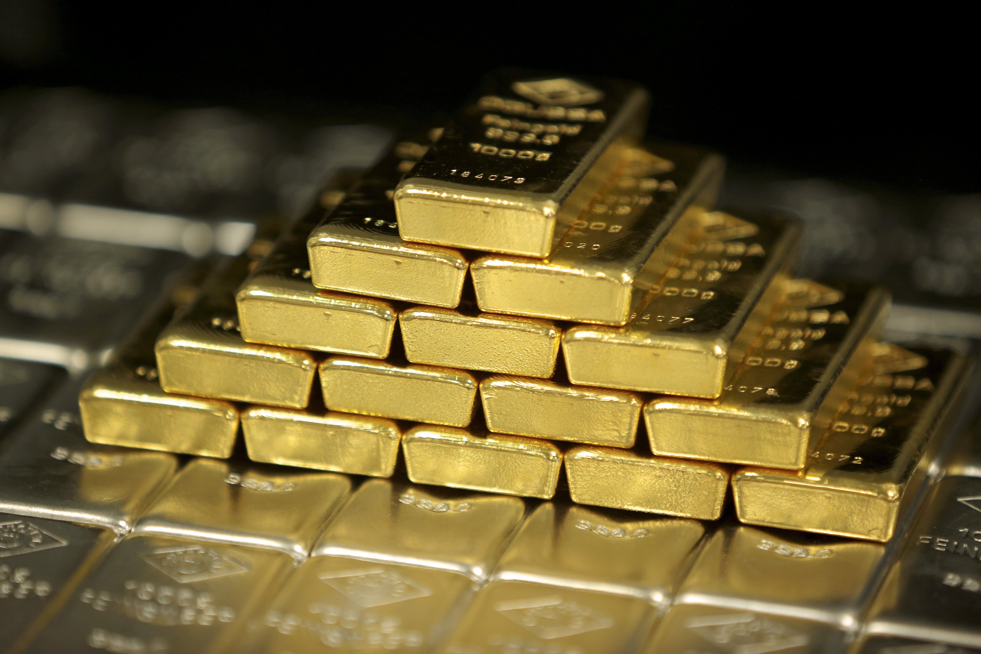 Allure of Gold Trading Too Powerful for Retail Brokers to Resist