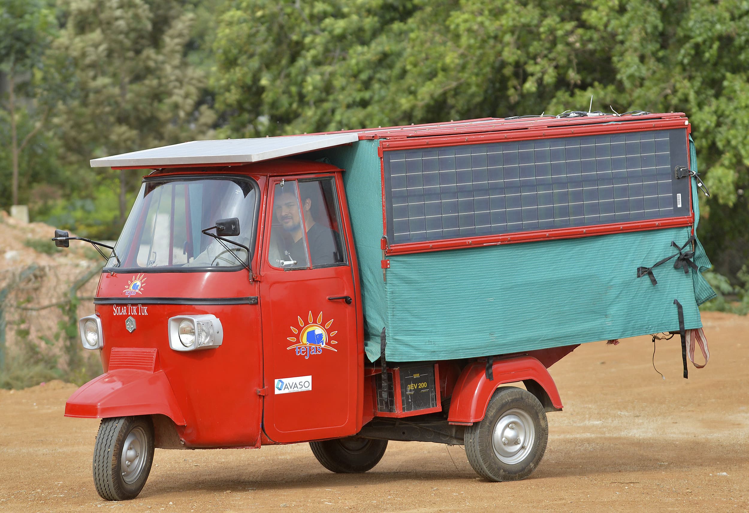 Power Ledger and Mahindra to Roll Out Blockchain-based Microgrids Across India